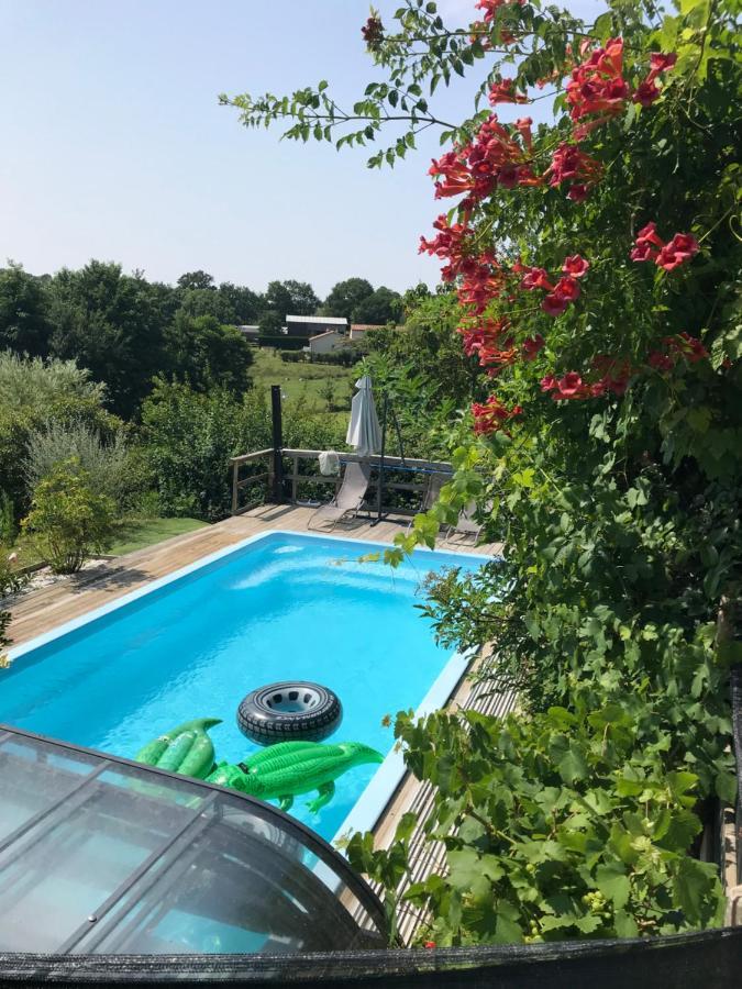 Le Petit Moulin Hotel Pouzauges Exterior foto